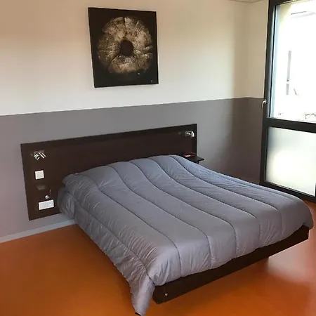 Отель Le Patio Saint-Varent